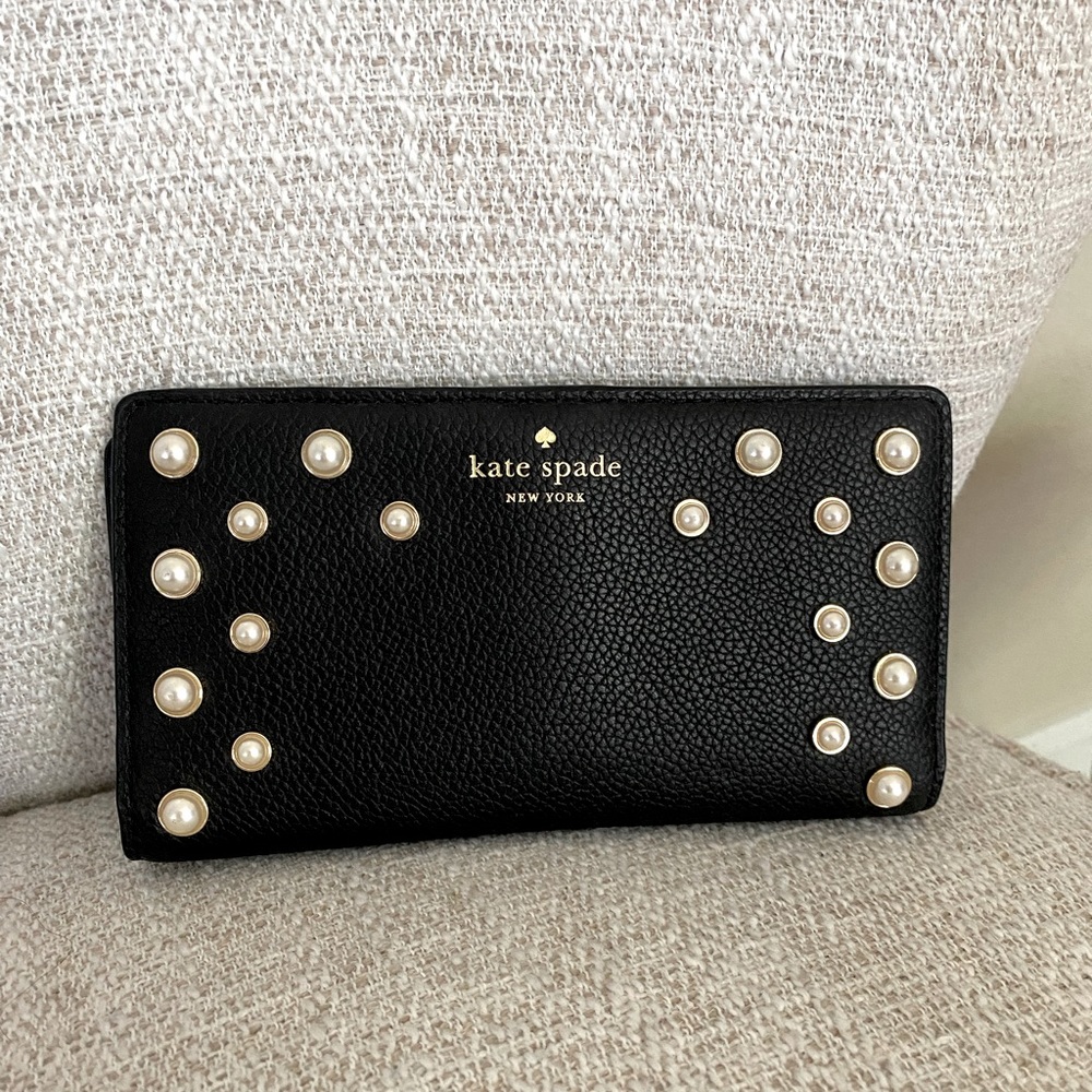 Kate Spade Bifold wallet 🤍
